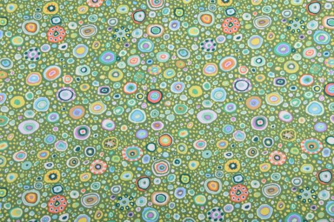 Amerykańska bawełna na patchwork z kolekcji Free Spirit zielona w etniczny wzór GP01.LEAFY