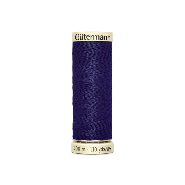 Uniwersalna nić szwalnicza Gütermann w kolorze niebieskim z domieszką fioletu 66