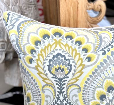 Poszewka na poduszkę z Bali kremowa z ozobnymi ornamentami 50x50cm BALI24 (1)