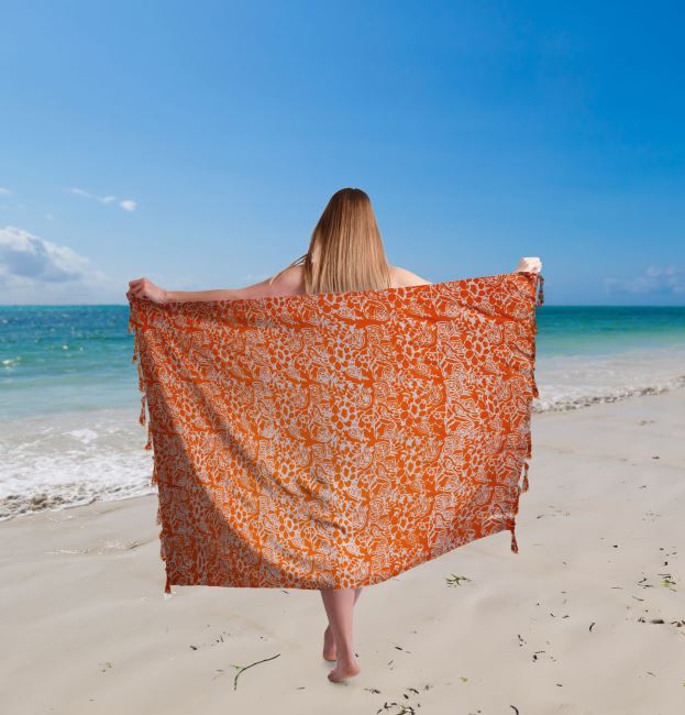 Pareo/sarong w kolorze pomarańczowym z nadrukiem liści BALI50