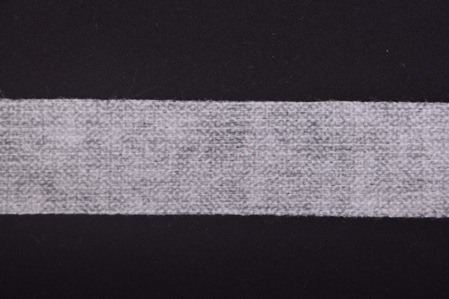 Taśma klejąca włókninowa w kolorze białym 3 cm VT70039/050