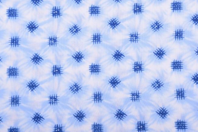 Amerykańska bawełna na patchwork biało-niebieska z kolekcji Nuno batikowana 48042-15