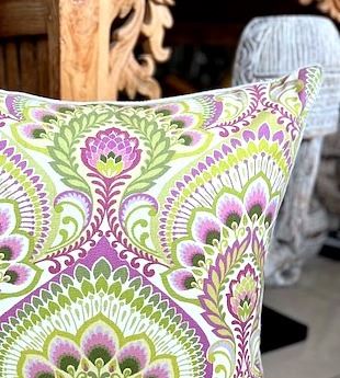 Poszewka na poduszkę z Bal kremowa z ozdobnymi ornamentami 50x50cm i BALI23 (1)