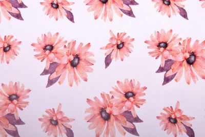 Dres French Terry w kolorze kremowym z kwiatowym nadrukiem 22336/051