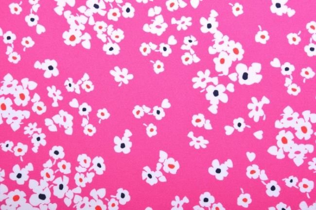 Tkanina bluzkowa różowa z nadrukiem kwiatów E181