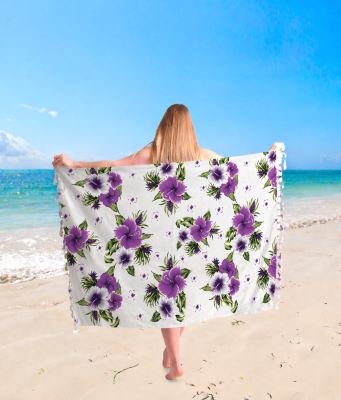 Pareo/sarong w kolorze białym z nadrukiem tropikalnych kwiatów BALI245