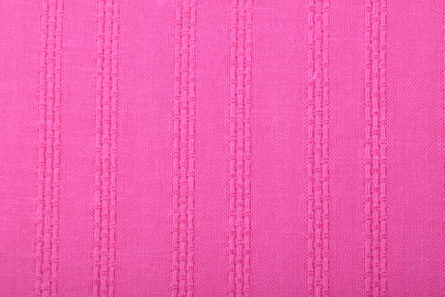 Tkanina bawełniana w różowym kolorze z ozdobnym wzorem pasków PAR165