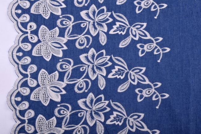 Dżins koszulowy niebieski z kremową haftowaną bordiurą 11009/003