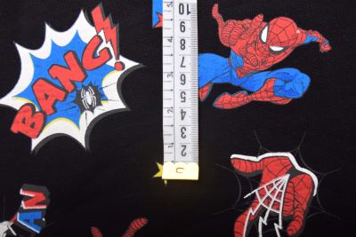 1 m dzianiny bawełnianej w kolorze czarnym z nadrukiem Spider-Mana DS-KUP148 (2)