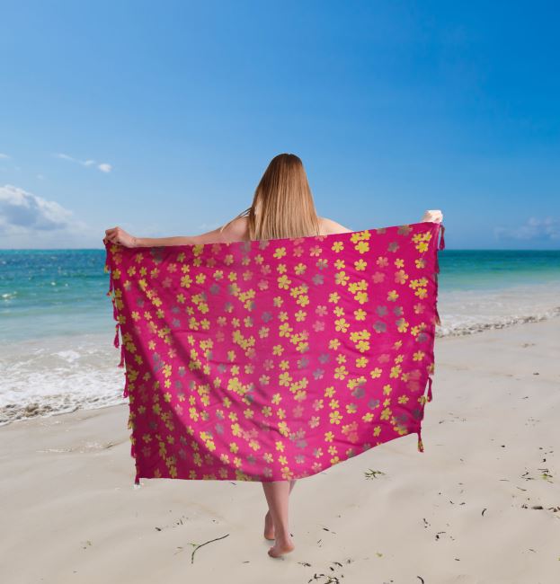 Pareo/sarong z kokosową zapinką różowa ze wzorem kwiatków BALI38