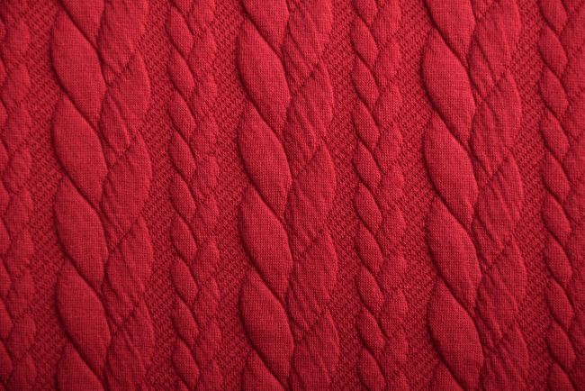 Dzianina swetrowa ciemnoczerwona ze wzorem warkoczów 13423/440