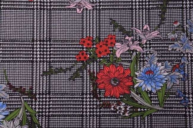 Tkanina bluzkowa kreszowana w czarno-bialą kratkę z kwiatami 14937/999