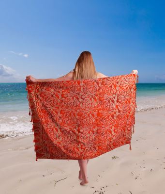 Pareo/sarong z nadrukiem liści batikowych BALI121