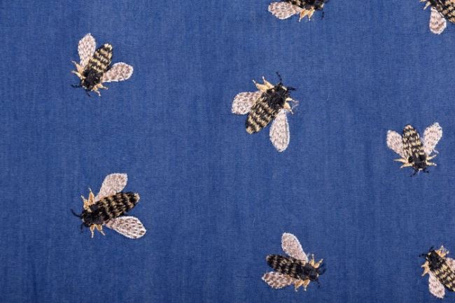 Wiskoza o wyglądzie dżinsu z haftowanymi pszczółkami 11588/008