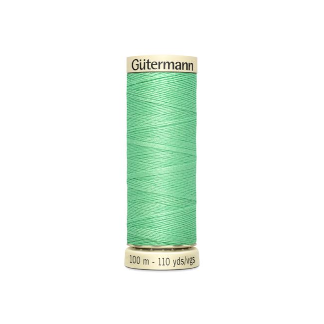Uniwersalna nić szwalnicza Gütermann w kolorze jasnozielonym 205
