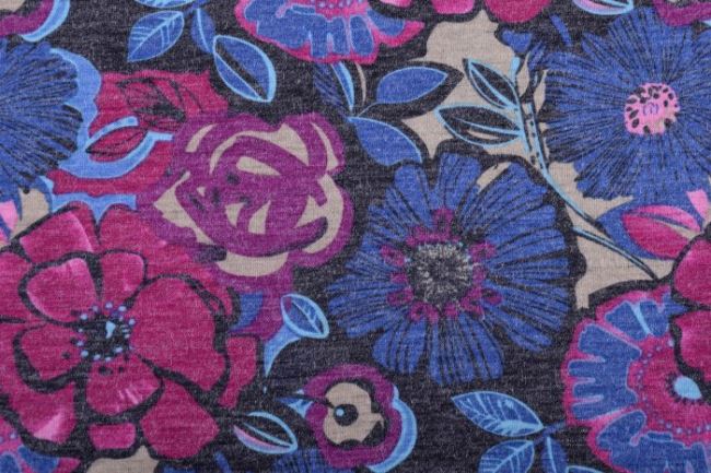 Dzianina swetrowa fioletowa z nadrukiem dużych kwiatów 10441/017