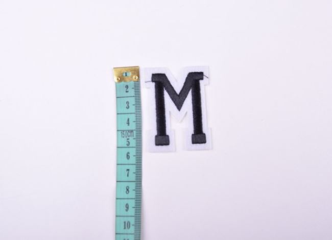 Naprasowanka w kształcie litery M TH291
