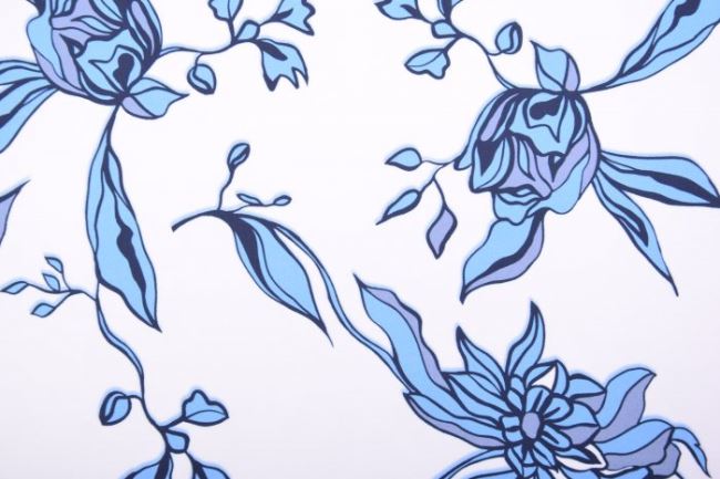 Tkanina koszulowa biała z niebieskimi kwiatami Q11402-059