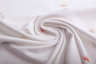 Dzianina bawełniana w kolorze kremowym z nadrukiem słonecznym 23538/051 (4)