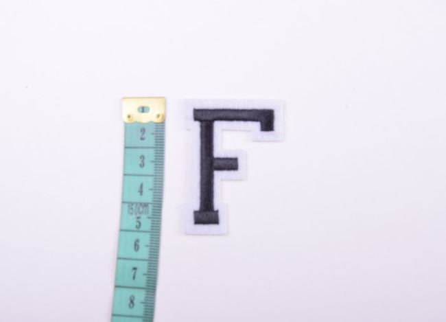 Naprasowanka w kształcie litery F TH303