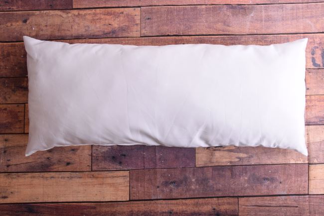 Bawełniana poduszka z wypełnieniem w rozmiarze 70x30 cm POV3