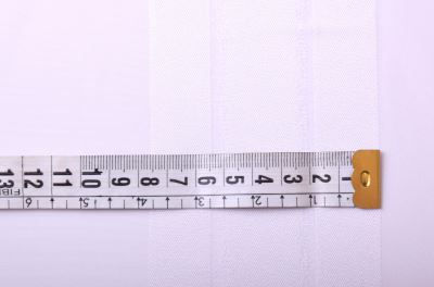 Popelina bawełniana w kolorze białym z ozdobnym paskiem A114 (2)