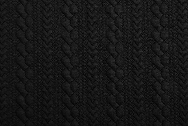 Dzianina swetrowa czarna ze wzorem warkoczy 16025/069