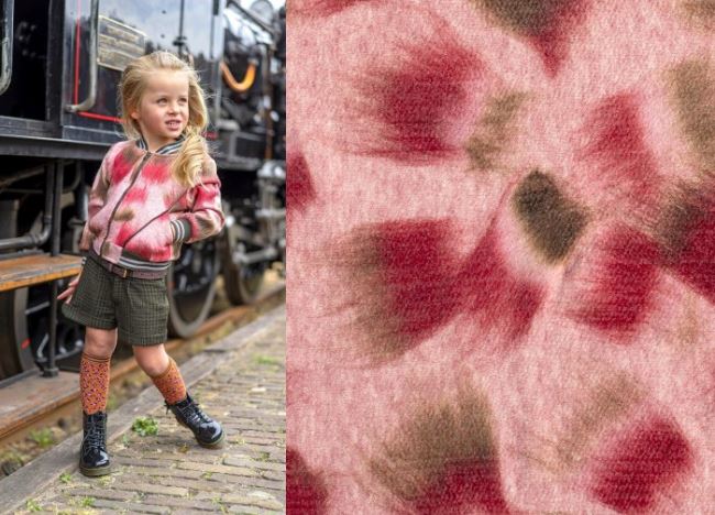 Dzianina swetrowa różowa ze wzorem abstrakcyjnym 14017/012