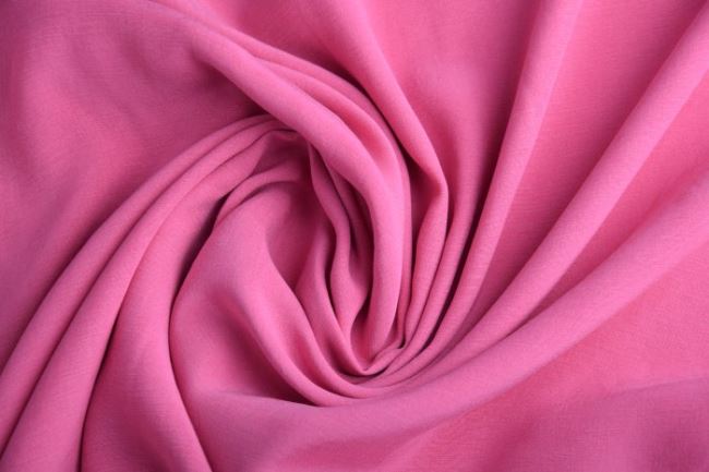 Cupro z dodatkiem wiskozy w kolorze różowym 02445