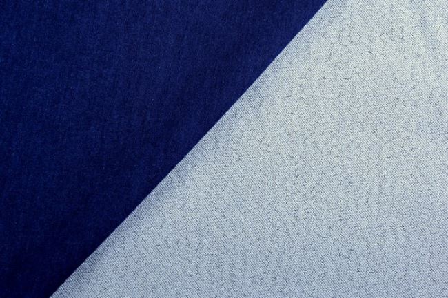 Wyjątkowo elastyczny dżins w kolorze ciemnoniebieskim 0626/060