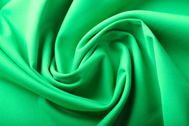 Satyna bawełniana elastyczna w kolorze zielonym  Q1041