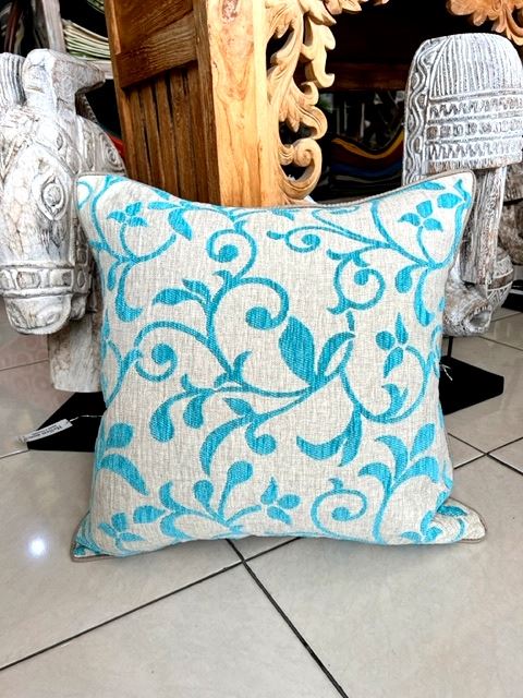 Poszewka na poduszkę z Bali kremowa z ozdobnymi ornamentami 50x50 cm BALI22