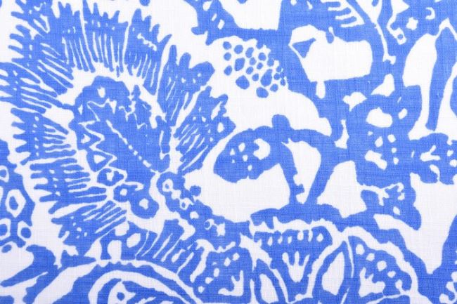 Tkanina bawełniana niebieska z nadrukiem ornamentów kwiatowych 8K937/701