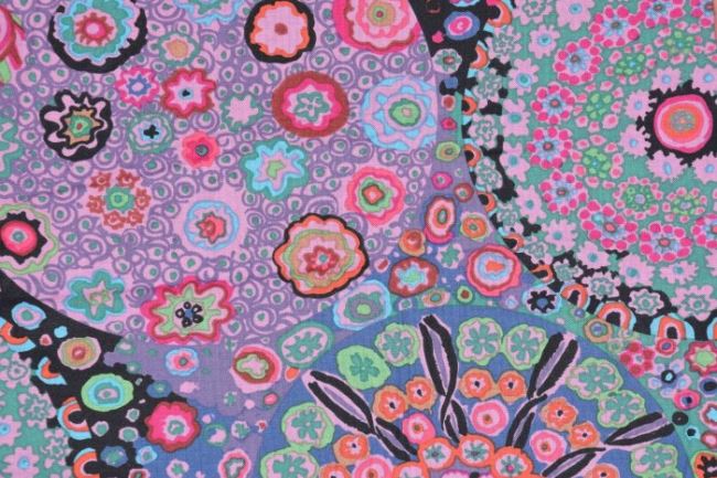 Amerykańska bawełna na patchwork z kolekcji Free Spirit z kwiatami PWGP092.DUSTY