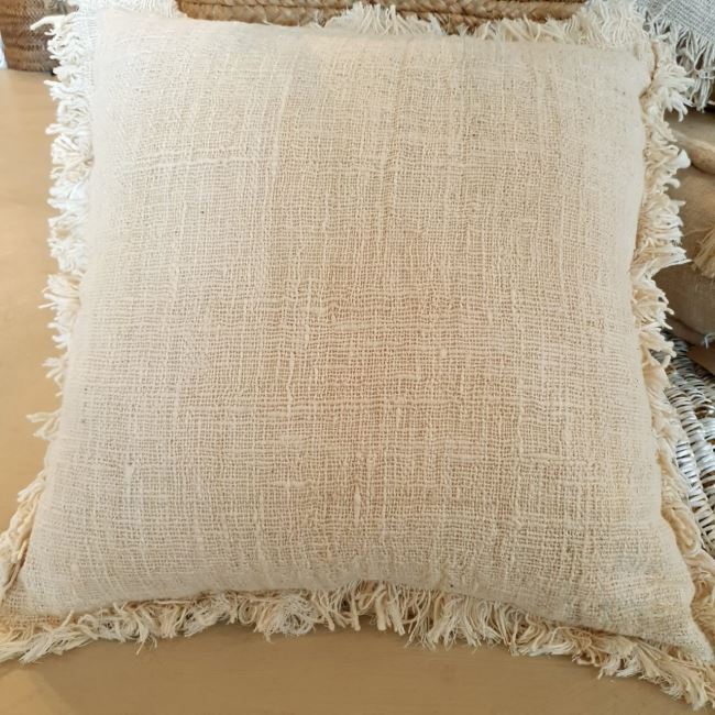 Poszewka na poduszkę z Bali beżowa z frędzlami 50x50 cm BALI13