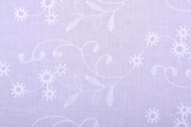 Tkanina bawełniana biała w haftowane kwiaty 05859/002