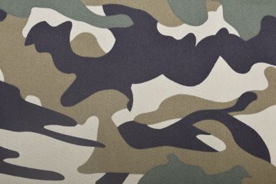 Elastyczny denim z wzorem kamuflażowym 0864/210