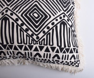 Poszewka na poduszkę z Bali kremowa z geometrycznym wzorem 50x50 cm BALI80 (1)