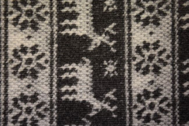 Gruba dzianina swetrowa z nordyckim wzorem MI1